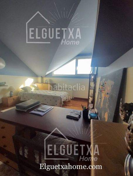 Foto 7d0fbf06-4288-4271-9d5b-15da656f5a5e. Casa aparellada amb xemeneia calefacció aparcament a Plentzia