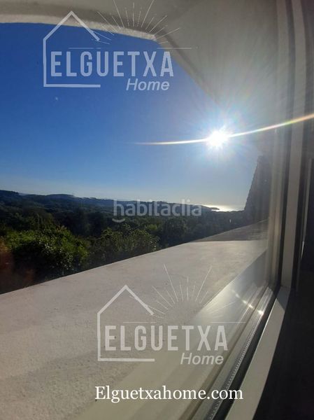 Foto bc1e4513-7a35-4083-a677-0fd53e6727fc. Casa aparellada amb xemeneia calefacció aparcament a Plentzia