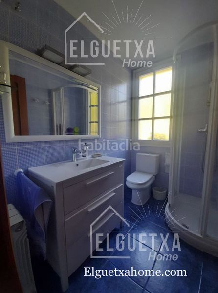 Foto e267d01c-2824-4f06-a2be-94a3bfcb1d52. Casa aparellada amb xemeneia calefacció aparcament a Plentzia