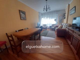 Location Appartement à Hormazalanda enparantza plaza 5. Alquiler octubre/junio, bajo exterior golriz