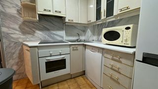Location Appartement  N/a. Calle del poeta blas de otero, madrid
