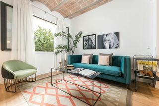 Rent Flat  N/a. Carrer de bordeus, barcelona