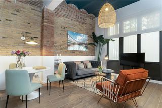 Rent Flat  N/a. Carrer de bordeus, barcelona