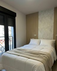 Miete Etagenwohnung  N/a. Calle de brescia, madrid