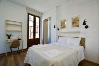 Rent Flat  N/a. Calle de atocha, madrid