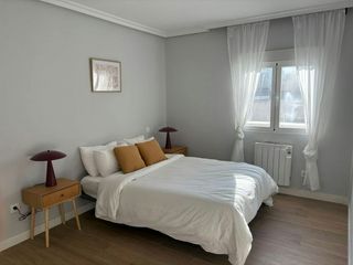 Location Appartement  N/a. Calle de jaime hermida, madrid