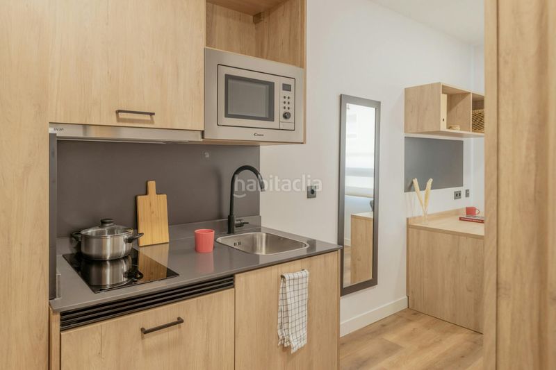 Foto 5605b2a7-cbd3-4d73-88c7-9ebb3101d1de. Affitto edificio in Tres Olivos-Valverde Madrid