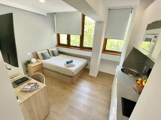 Rent Flat  N/a. Avenida de la reina victoria, madrid