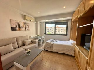 Rent Flat  N/a. Calle del conde de serrallo, madrid