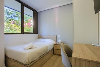 Rent Flat  N/a. Avenida de la reina victoria, madrid
