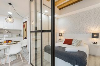 Miete Etagenwohnung  N/a. Carrer del poeta cabanyes, barcelona
