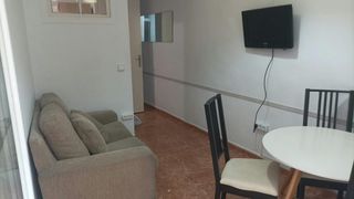 Alquiler Piso  N/a. Carrer de sant antoni abat, barcelona