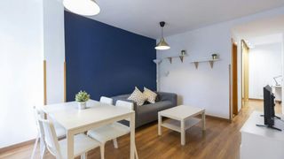 Rent Flat  N/a. Calle illescas, madrid