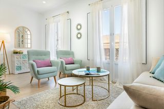 Rent Flat  N/a. Calle juan rabadán, sevilla