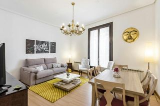 Rent Flat  N/a. Plazuela de san ginés, madrid