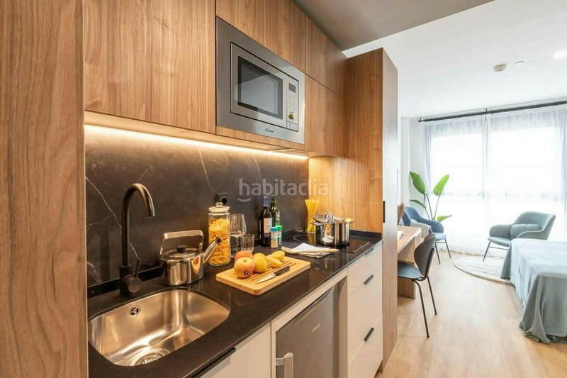 Foto e64ce629-e471-4b9f-87ab-2ada786f6460. Affitto edificio in Valdebebas - Valdefuentes Madrid