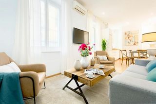 Miete Etagenwohnung  N/a. Calle lope de rueda, sevilla