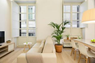 Miete Etagenwohnung  N/a. Carrer del bisbe, barcelona