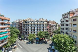 Rent Flat  N/a. Carrer de sepúlveda, barcelona