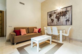 Rent Flat  N/a. Callejón azofaifo, sevilla