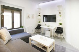 Rent Flat  N/a. Plaza de san ildefonso, madrid