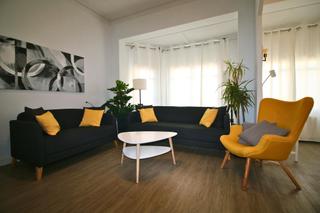 Alquiler Piso  N/a. Carrer de rocafort, barcelona