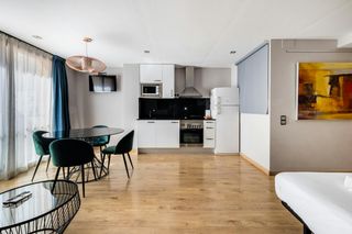 Rent Flat  N/a. Carrer de sicília, barcelona