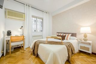 Miete Etagenwohnung  N/a. Paseo de los olmos, madrid