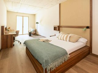 Rent Building  N/a. Carrer del portal de santa madrona, barcelona