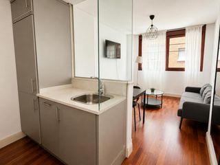 Rent Flat  N/a. Calle de pedro heredia, madrid