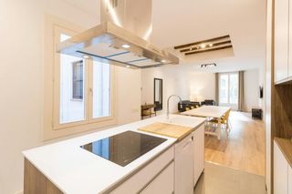 Rent Flat  N/a. Carrer la rambla, barcelona