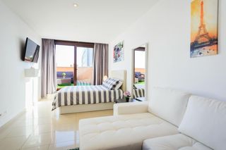 Location Appartement  N/a. Carrer de londres, barcelona