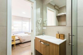 Rent Flat  N/a. Carrer pedro aleixandre, valencia