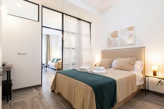 Rent Flat  N/a. Calle del trench, valencia