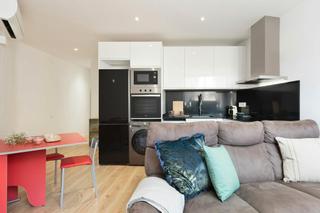 Alquiler Piso  N/a. Carrer de sants, barcelona