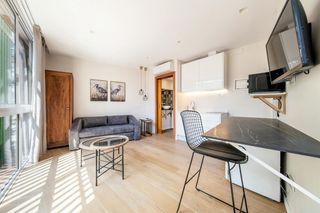 Flat in N/A