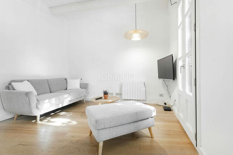 Foto dc70bd95-8802-487c-834d-cef8944ccb34. Alquiler piso rambla del Poblenou, en Poblenou Barcelona