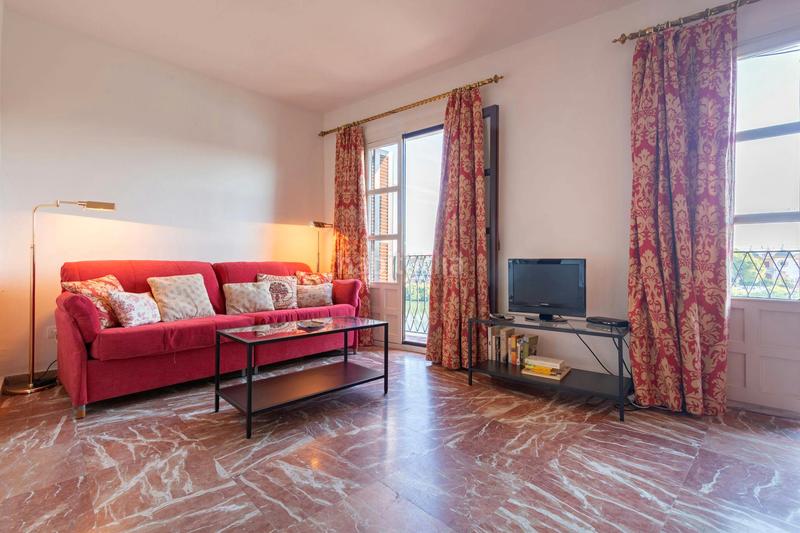 Foto 4ea60afe-3ffc-4dd9-bd78-3f6175617f3b. Miete etagenwohnung mit heizung in Triana Casco Antiguo Sevilla