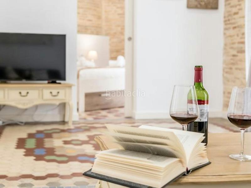 Foto 0d5f0b1e-dce1-4dd3-bbe3-fcfb93cd56ef. Alquiler piso plaza dEl Carmen, en El Carme Valencia