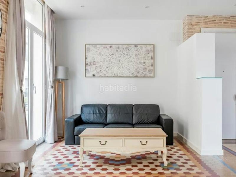 Foto d5529ab8-60a0-450d-9136-59995aeb9d2c. Alquiler piso plaza dEl Carmen, en El Carme Valencia
