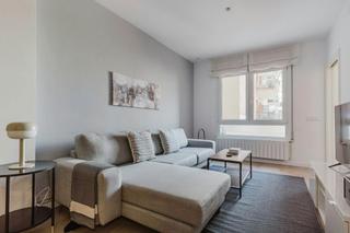 Miete Etagenwohnung  N/a. Carrer de la indústria, barcelona