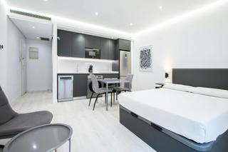 Miete Etagenwohnung  N/a. Calle de san hermenegildo, madrid