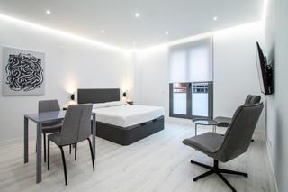 Miete Etagenwohnung  N/a. Calle de san hermenegildo, madrid