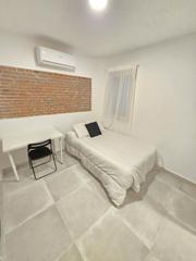 Miete Etagenwohnung  N/a. Calle de hilario sangrador, madrid