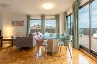 Rent Flat  N/a. Calle de pinos alta, madrid