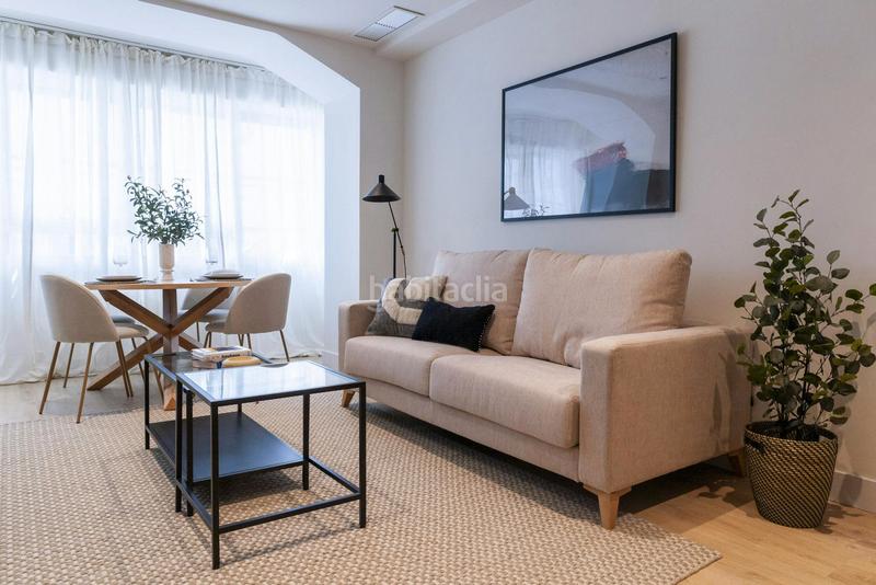 Foto f80e0ea1-0c5e-4bf4-b810-aea7c193b49d. Location appartement dans Nueva España Madrid