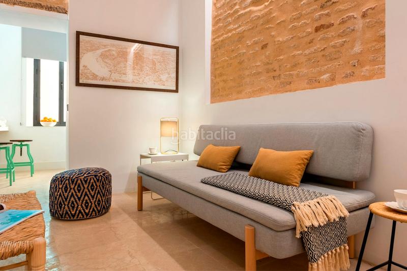 Foto d43090f1-bb96-4b85-bf6e-71a1387bcbcd. Alquiler piso calle santa teresa, en Alfalfa - Santa Cruz Sevilla