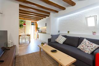 Miete Etagenwohnung  N/a. Carrer de sant pacià, barcelona