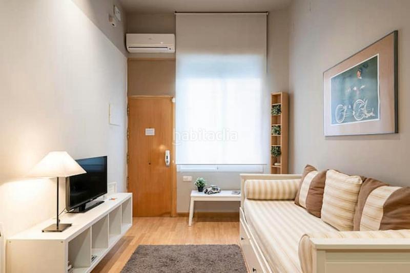 Foto 818da13c-1f2a-4563-8b4f-94667f968a91. Rent flat in Valdeacederas Madrid