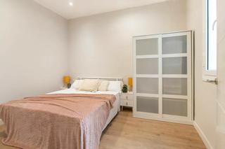 Miete Etagenwohnung  N/a. Carrer de la democràcia, barcelona